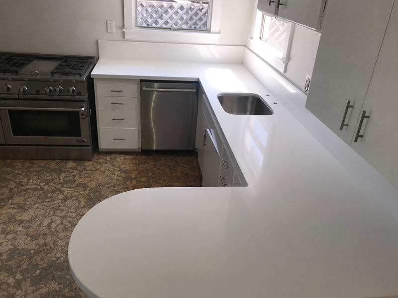 White Engineered Quartz Kitchen Countertop-1
